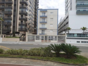 Apartamento em frente ao mar. praia grande
